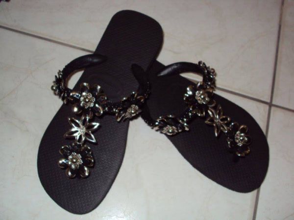 Chinelos Havaianas com Miçangas Cod: 00001